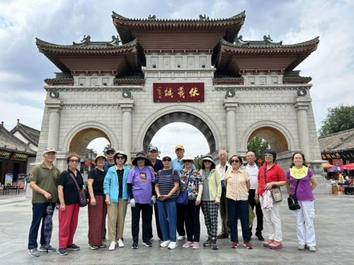 kaiyun开体育官方，幸福世家旅行社：创新“走亲式”旅游模